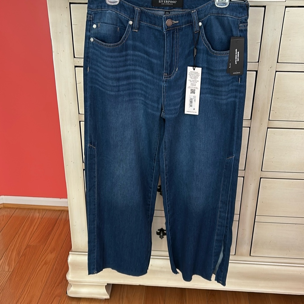 Liverpool Wide Leg with high Slit (at knee)